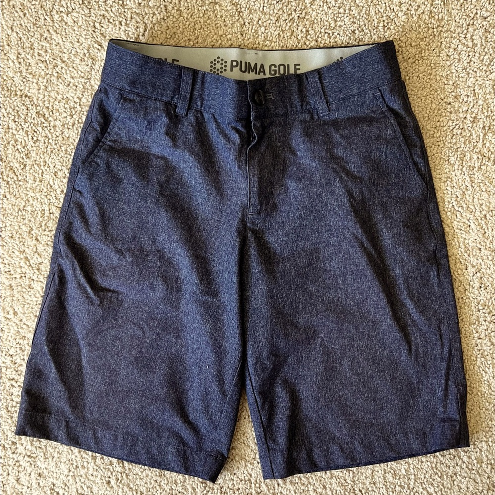 ⛳️ Size: 9/10 Puma Golf Shorts